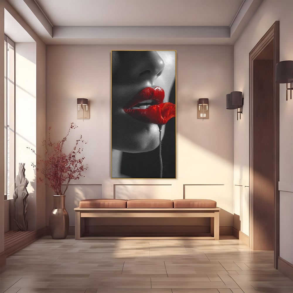 Tablou canvas cu tablou canvas cu buze si mac, in rama de aluminiu auriu